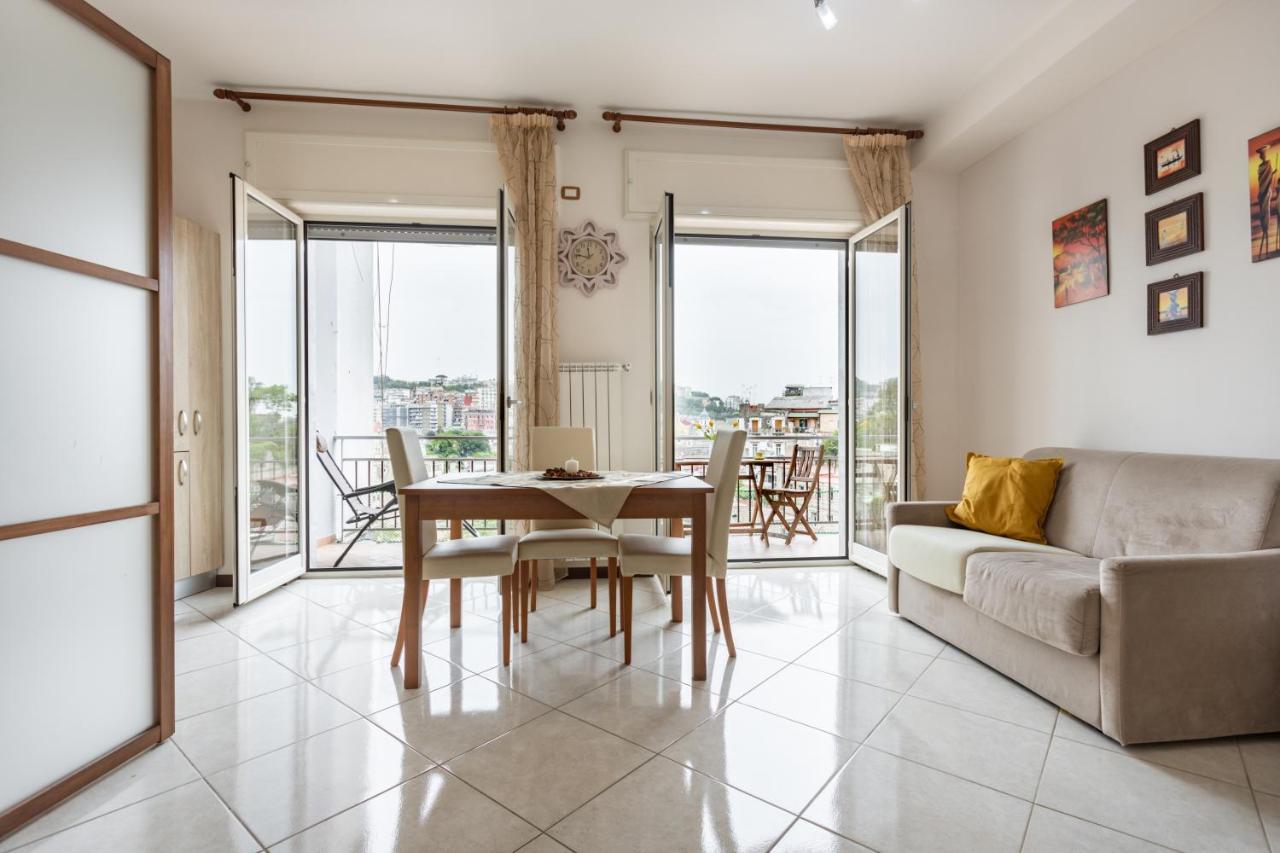 Panoramic Flat Between Materdei And Fontanelle เนเปิลส์ ภายนอก รูปภาพ
