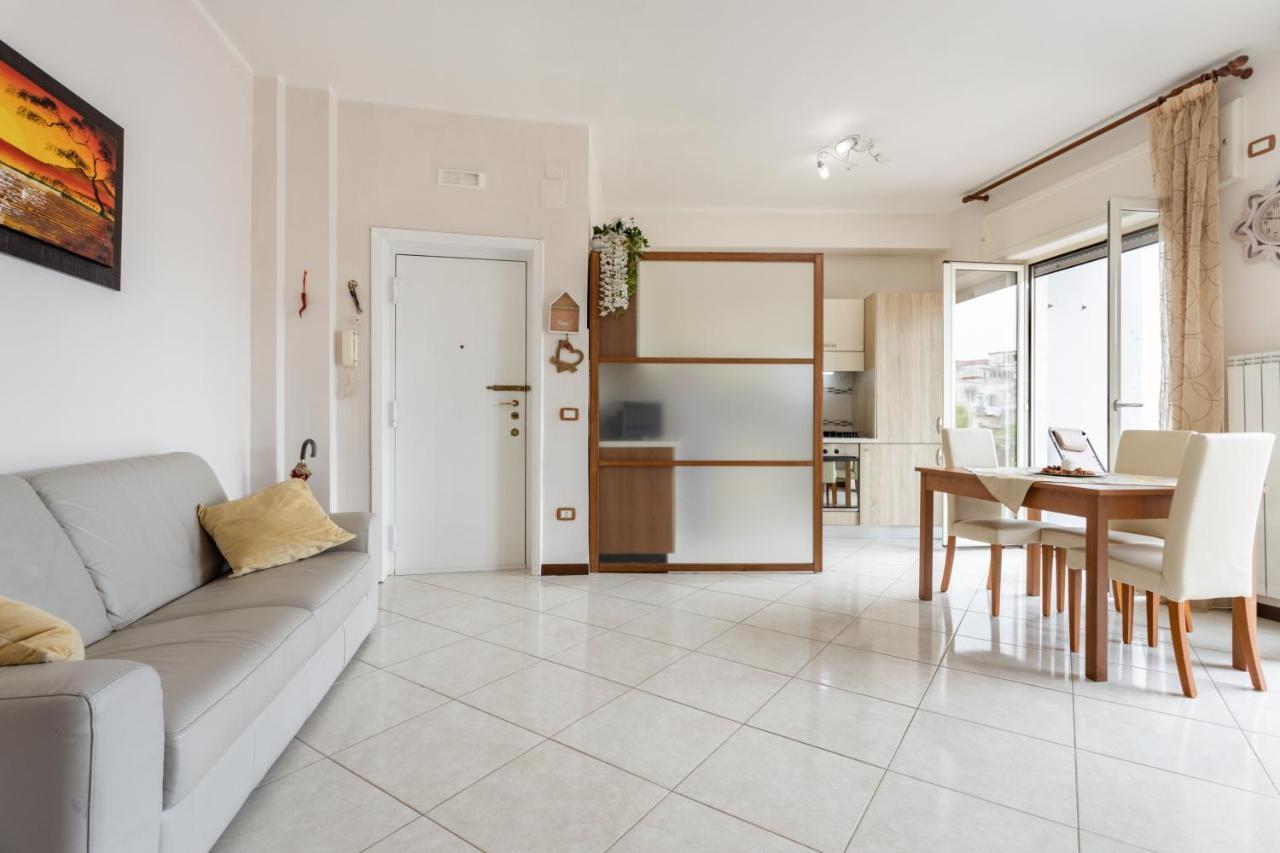 Panoramic Flat Between Materdei And Fontanelle เนเปิลส์ ภายนอก รูปภาพ